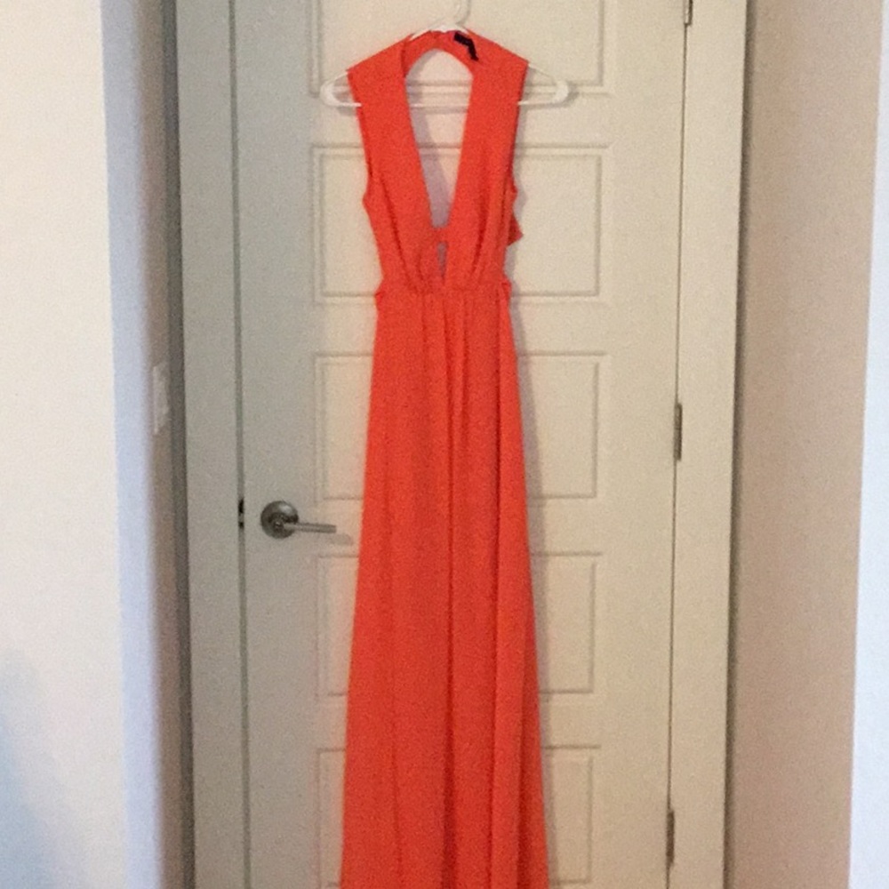 BCBG MAX AZARIA DRESS with side cutouts backless